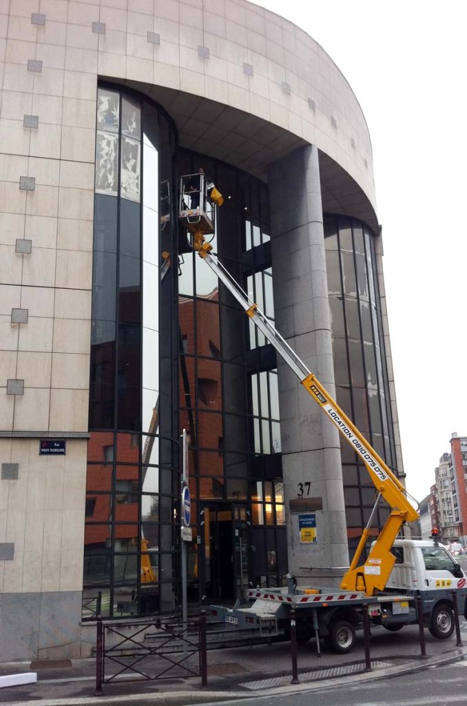 film-mirroir-pose-sur-batiment-lille